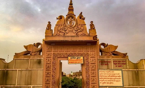 Nidhivan Temple, Vrindavan