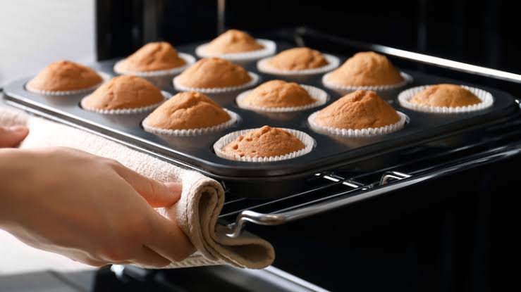 How Long To Preheat Oven Before Baking Cake